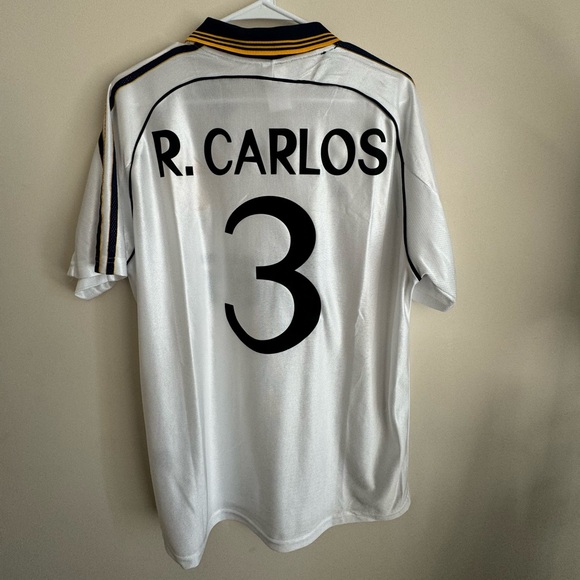 Real Madrid Roberto Carlos Jersey 1999/2000 - Picture 1 of 3